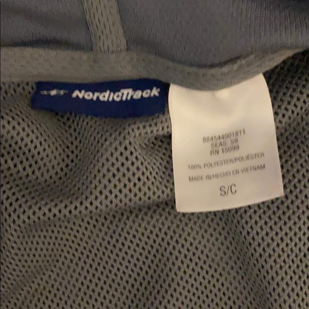Workout suit - Picture 2 of 5